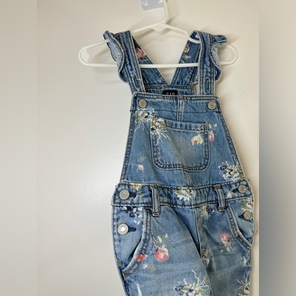 Baby Gap Denim Floral Bouquet Blue Jean Overalls Size 18-24 Months - Picture 3 of 12